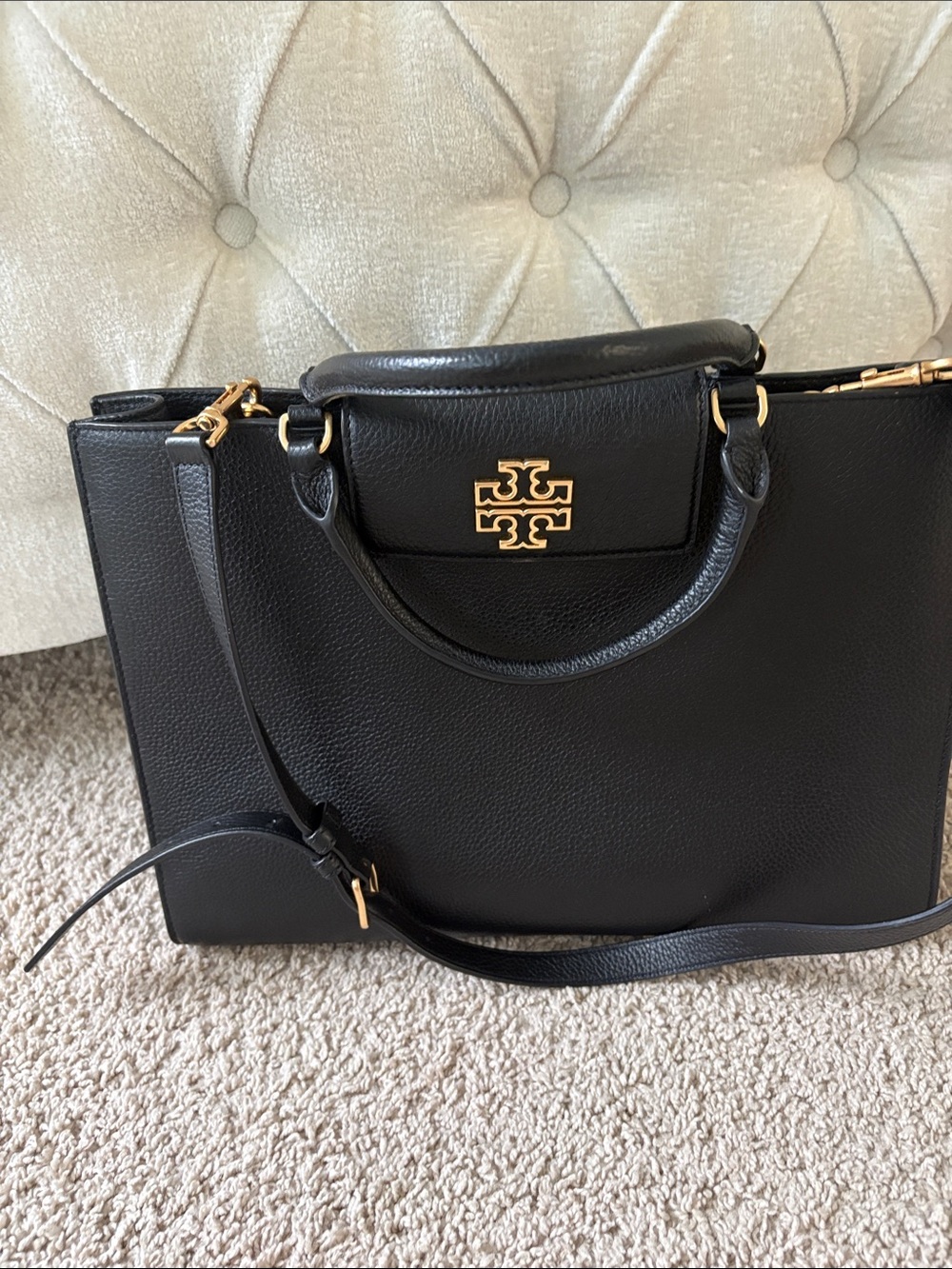 Tory Burch black leather handbag in very good  condition